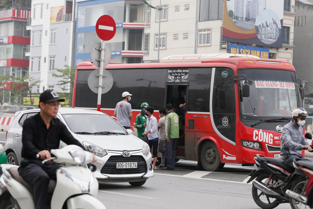 [CHÙM ẢNH] Vẫn lại… bắt khách