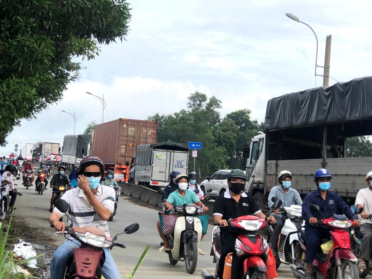 Tuyến đường khu vực huyện Bình Chánh, giáp ranh giữa TP HCM và Long An khá thông thoáng.