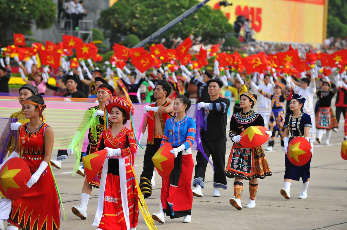 Ngày bầu cử là ngày hội của non sông. Ảnh: Quang Vinh.