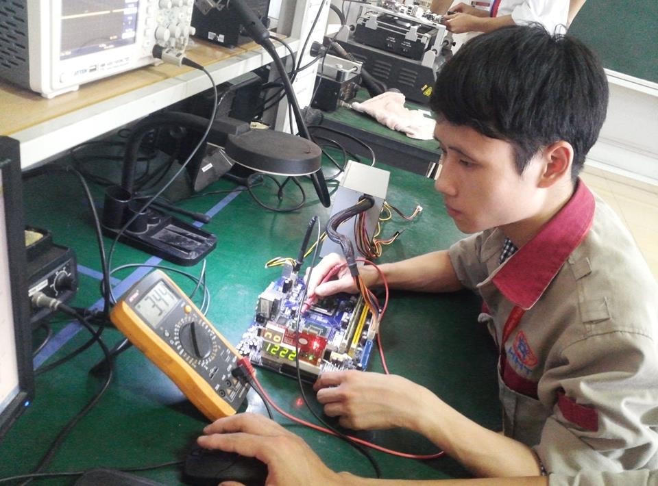 Trường nghề đang dần tăng sức thu hút.