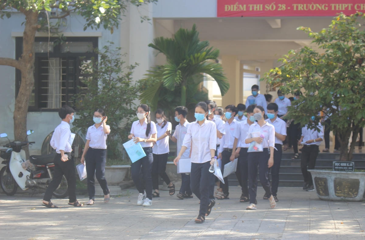Các thí sinh dự thi tốt nghiệp THPT năm 2020.