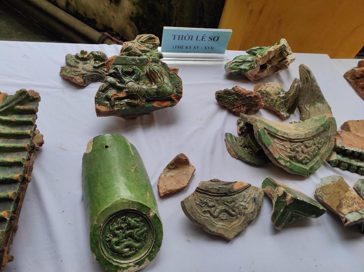 Di vật khảo cổ.