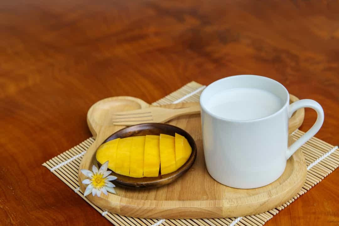 Không uống sữa với xoài? - Không có bằng chứng khoa học về việc này. Huyền thoại này bắt đầu từ thời thuộc địa để dọa những người nô lệ không ăn trái cây. Sữa là thức uống có thể được uống với bất kỳ sự kết hợp của các loại thực phẩm, kể cả trong sinh tố trái cây hoặc đồ lắc.