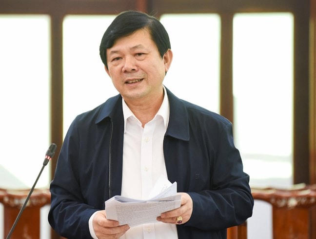 Phó Chủ tịch UBTƯ MTTQ Việt Nam Nguyễn Hữu Dũng phát biểu tại cuộc làm việc.