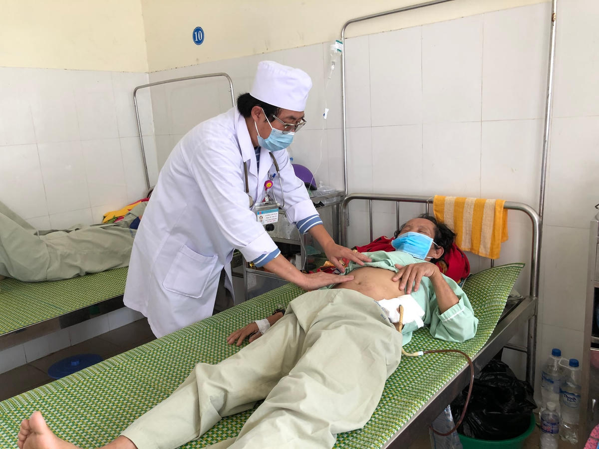 Bệnh nhân mắc bệnh Whitmore điều trị tại bệnh viện.