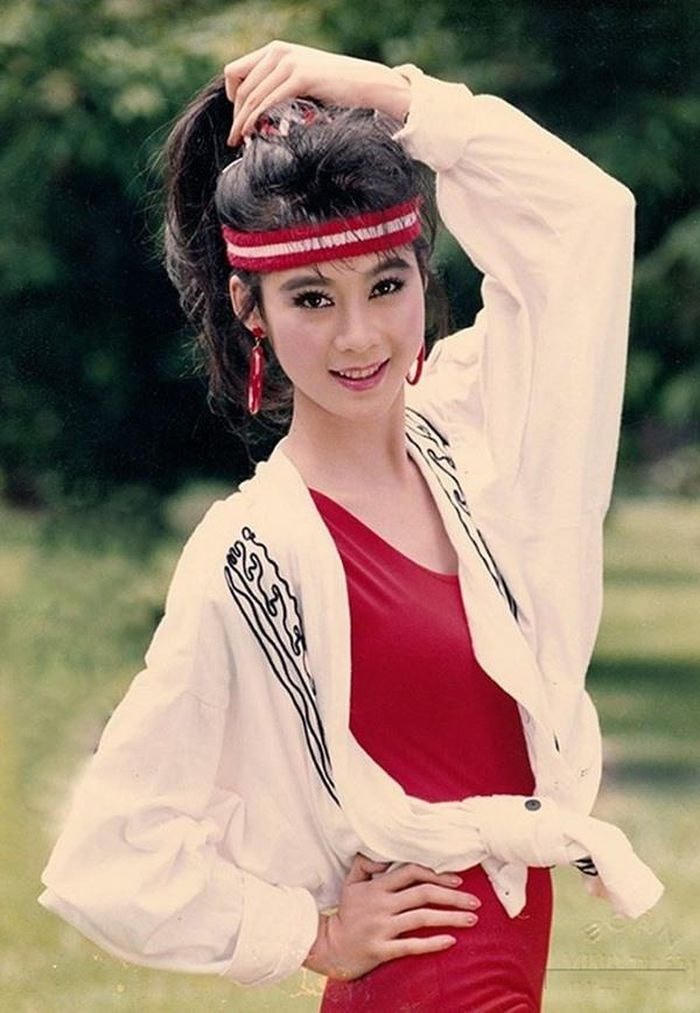 Diễm Hương hiện tại vẫn rất xinh đẹp, đôi mắt vẫn trong veo như ngày xưa nhưng mũm mĩm hơn trước.