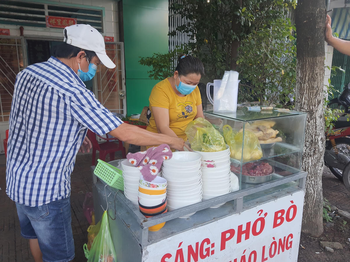 Quán phở củ chị Lương Hồng Lan đường Cao Văn Lầu mở cửa trở lại.