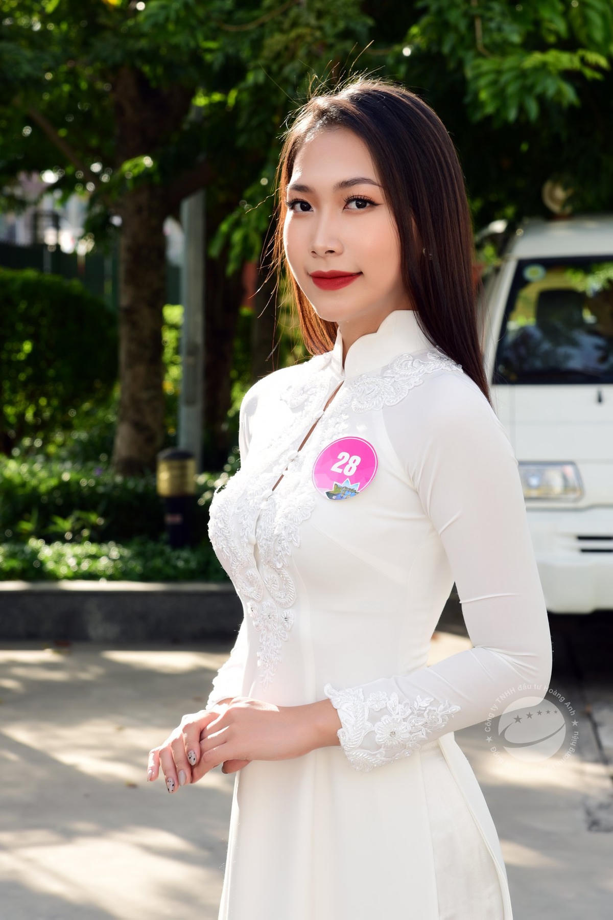 Thí sinh Phạm Diễm My duyên dáng trong trang phục áo dài. Ảnh: BTC.