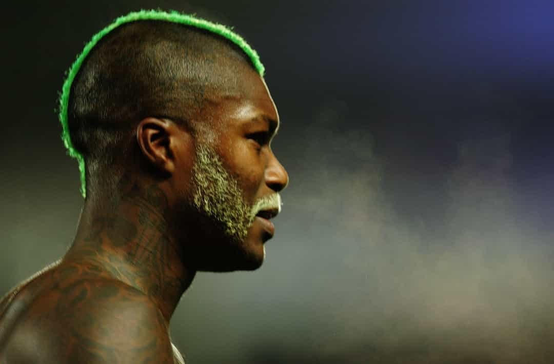 Năm 2008, Djibril Cissé khiến mọi người bất ngờ với combo tóc và râu này.  