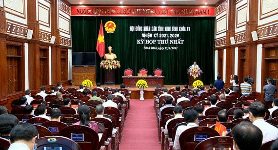 Toàn cảnh kỳ họp thứ nhất, HĐND tỉnh Ninh Bình khóa XV, nhiệm kỳ 2021-2026.
