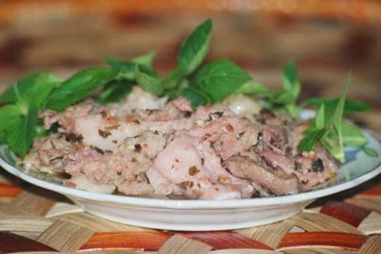 Thịt muối chua của người Dao Tiền