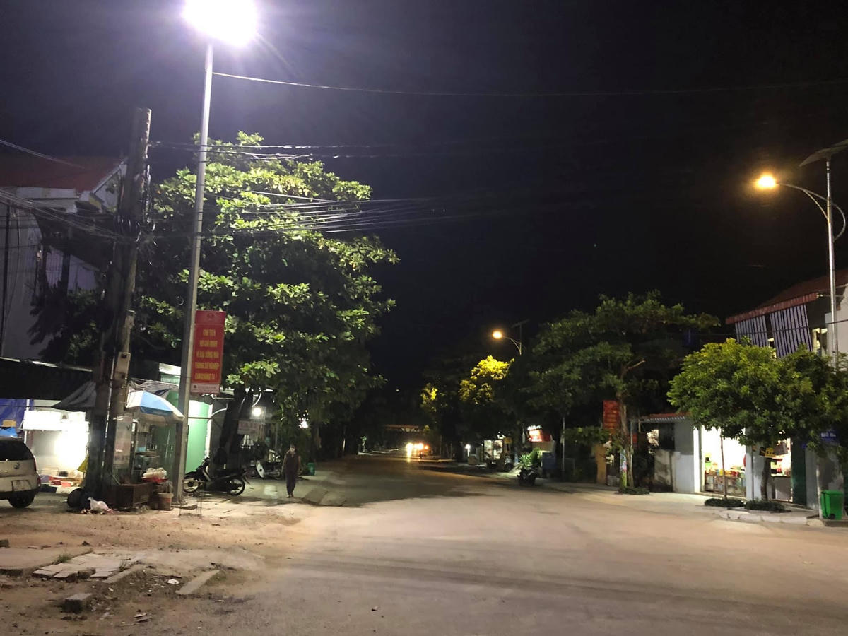 Khung cảnh vắng lặng trong những ngày đầu thực hiện giãn cách xã hội tại huyện Nông Cống.