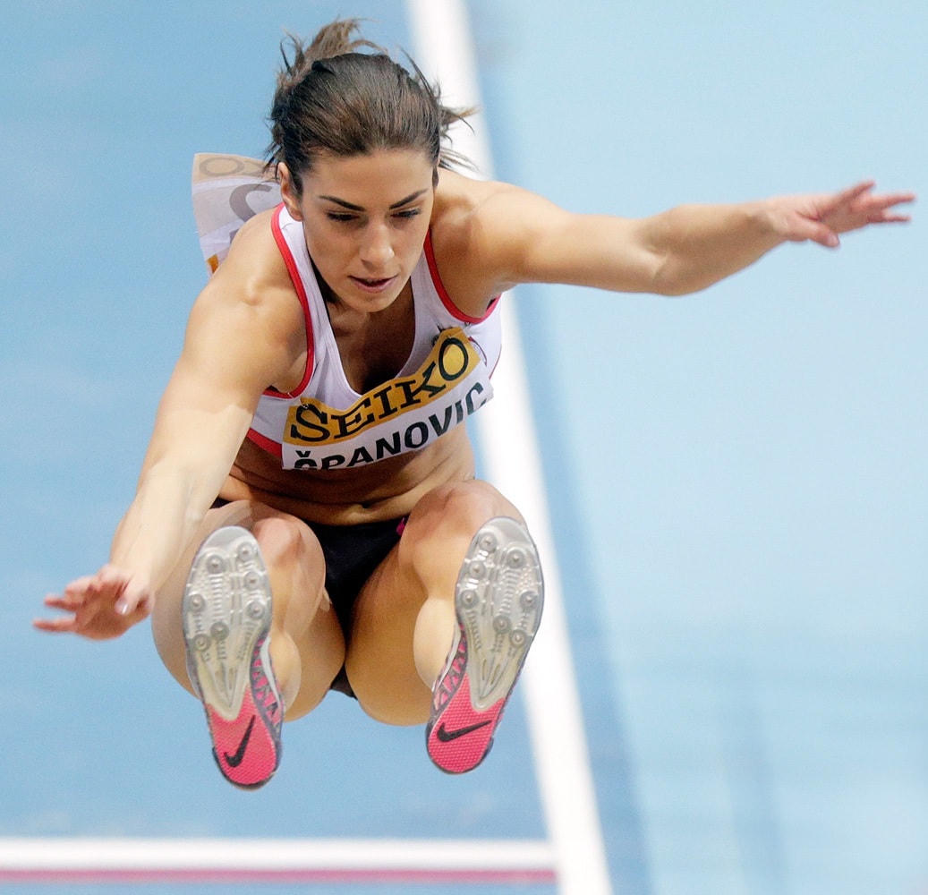 Vào năm 2008, Ivana Spanovic còn được vinh danh là vận động viên trẻ xuất sắc nhất năm của Serbia.