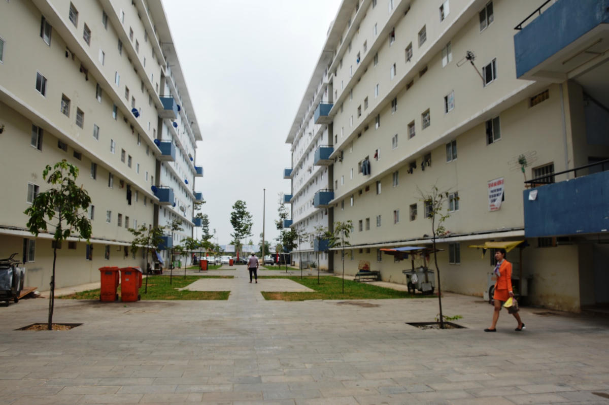 Người nghèo sẽ mất cơ hội vay vốn ưu đãi để mua, thuê mua nhà ở xã hội nếu Thông tư số 20/2021/TT-NHNN có hiệu lực.