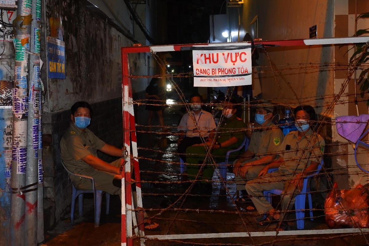 TP Hồ Chí Minh: Quận Bình Thạnh liên tục phát hiện ca nghi nhiễm Covid-19