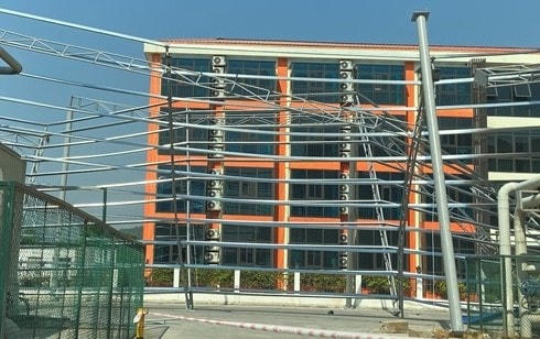 Hiện trường vụ tai nạn lao động khiến 1 người chết, 3 người bị thương tại Công ty Giầy Kim Việt.