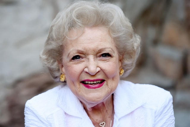 Nữ diễn viên Hollywood - Betty White đã vừa bước sang tuổi 99 vào cuối tuần qua.