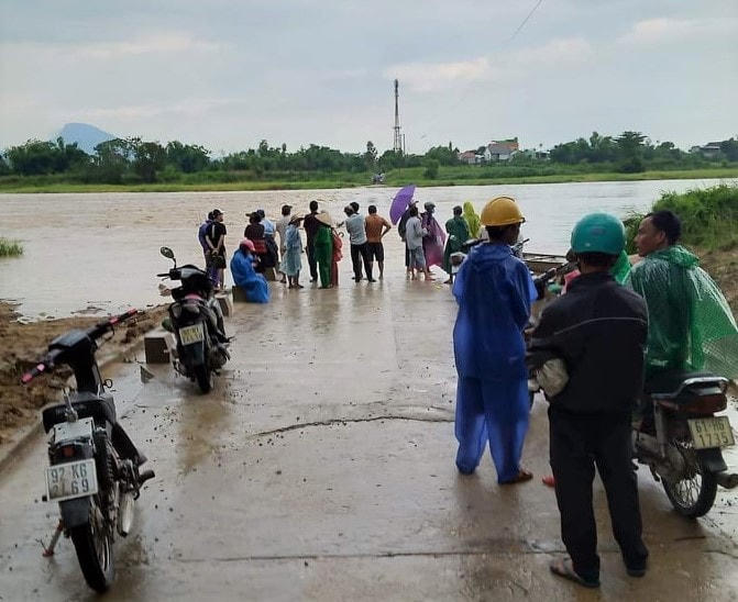 Khu vực nước lũ cuốn trôi bà Ch. mất tích.