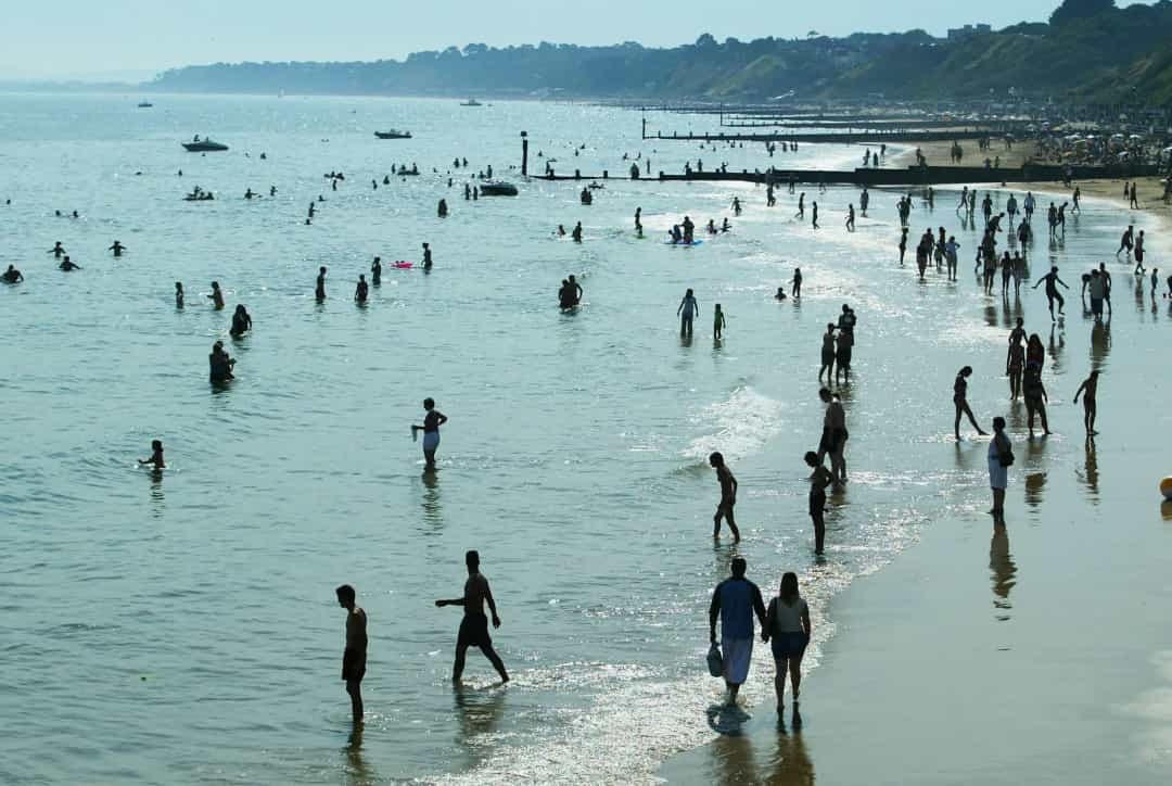 Năm 2003, Tây Âu bị thiêu rụi bởi một đợt nắng nóng khác. Anh, Tây Ban Nha và Pháp là các mục tiêu chính, và gần 15.000 ca tử vong đã được ghi nhận. Có thời điểm, Bồ Đào Nha đạt 47 độ C.  
