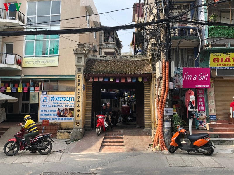 Cổng làng Yên Thái ngày nay, nơi đây từng nổi tiếng với nghề làm giấy dó.