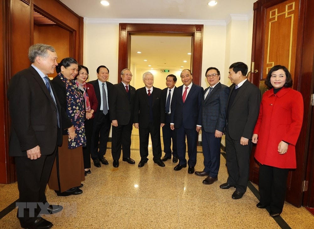 Tổng Bí thư, Chủ tịch nước Nguyễn Phú Trọng với các đại biểu dự bế mạc Hội nghị. (Ảnh: Trí Dũng/TTXVN).