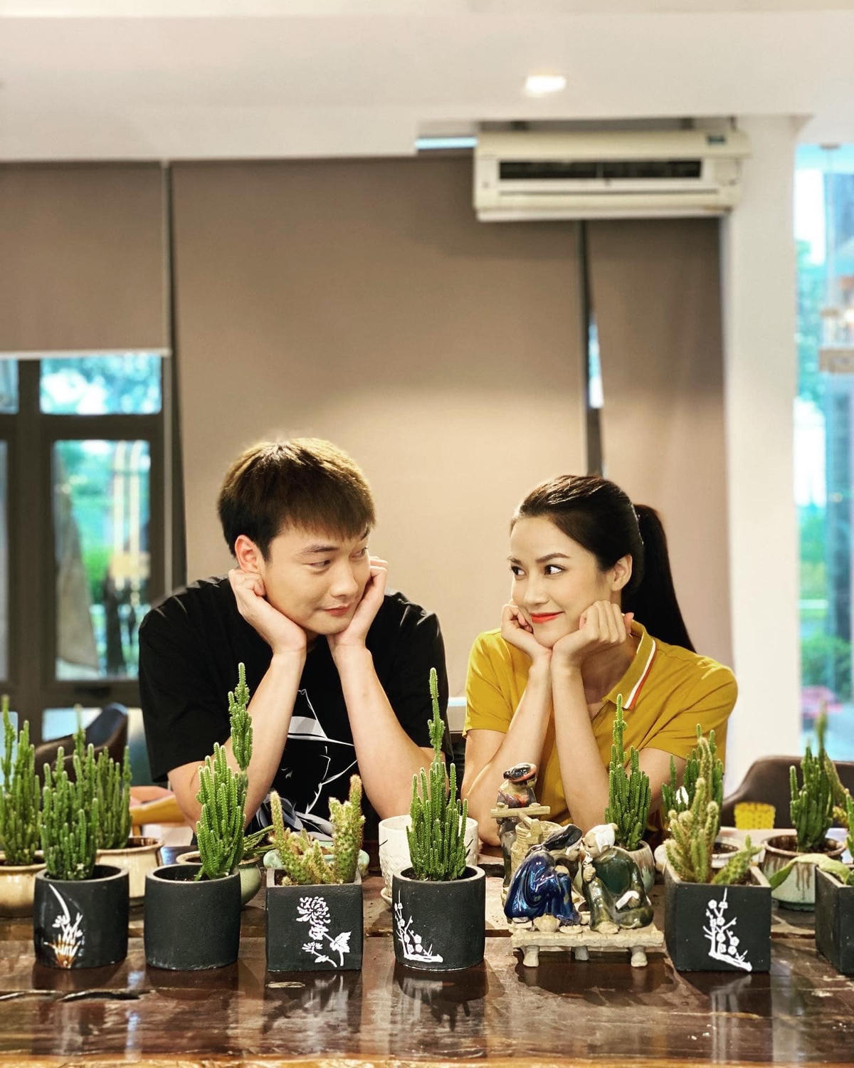 Trọng Lân trong "Lối về miền hoa" đem lòng yêu Thanh (Anh Đào).