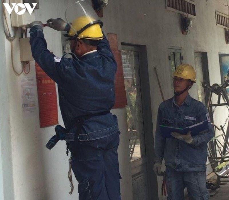 Đề xuất biểu giá điện mới chỉ là 'bình mới rượu cũ'