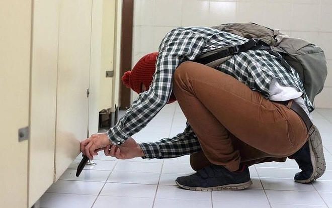 Ăn vụng khó chùi mép