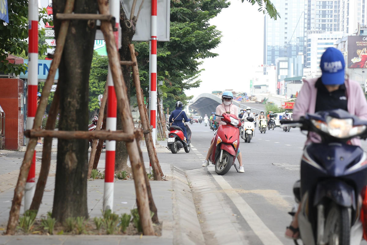 Nhiều trường hợp xe máy không có giấy đi đường bị buộc phải quay đầu.