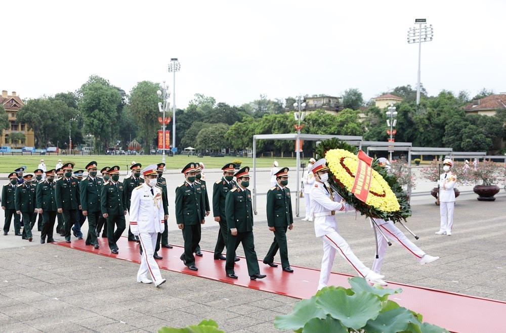 [ẢNH] Lãnh đạo Đảng, Nhà nước vào Lăng viếng Chủ tịch Hồ Chí Minh