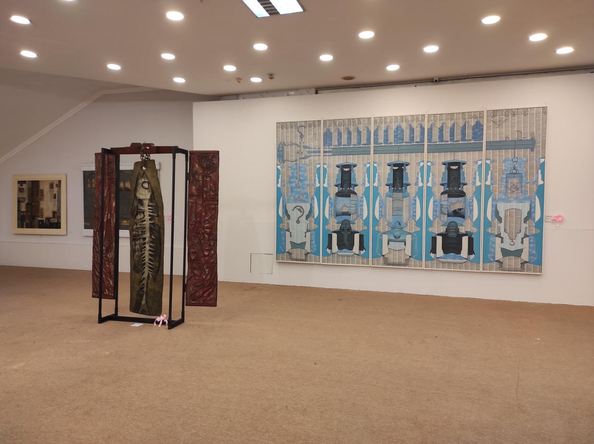 Một triển lãm mỹ thuật bị nghiệp dư hóa