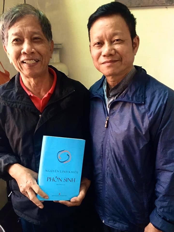 Nhà văn Nguyễn Huy Thiệp và nhà thơ Nguyễn Linh Khiếu.