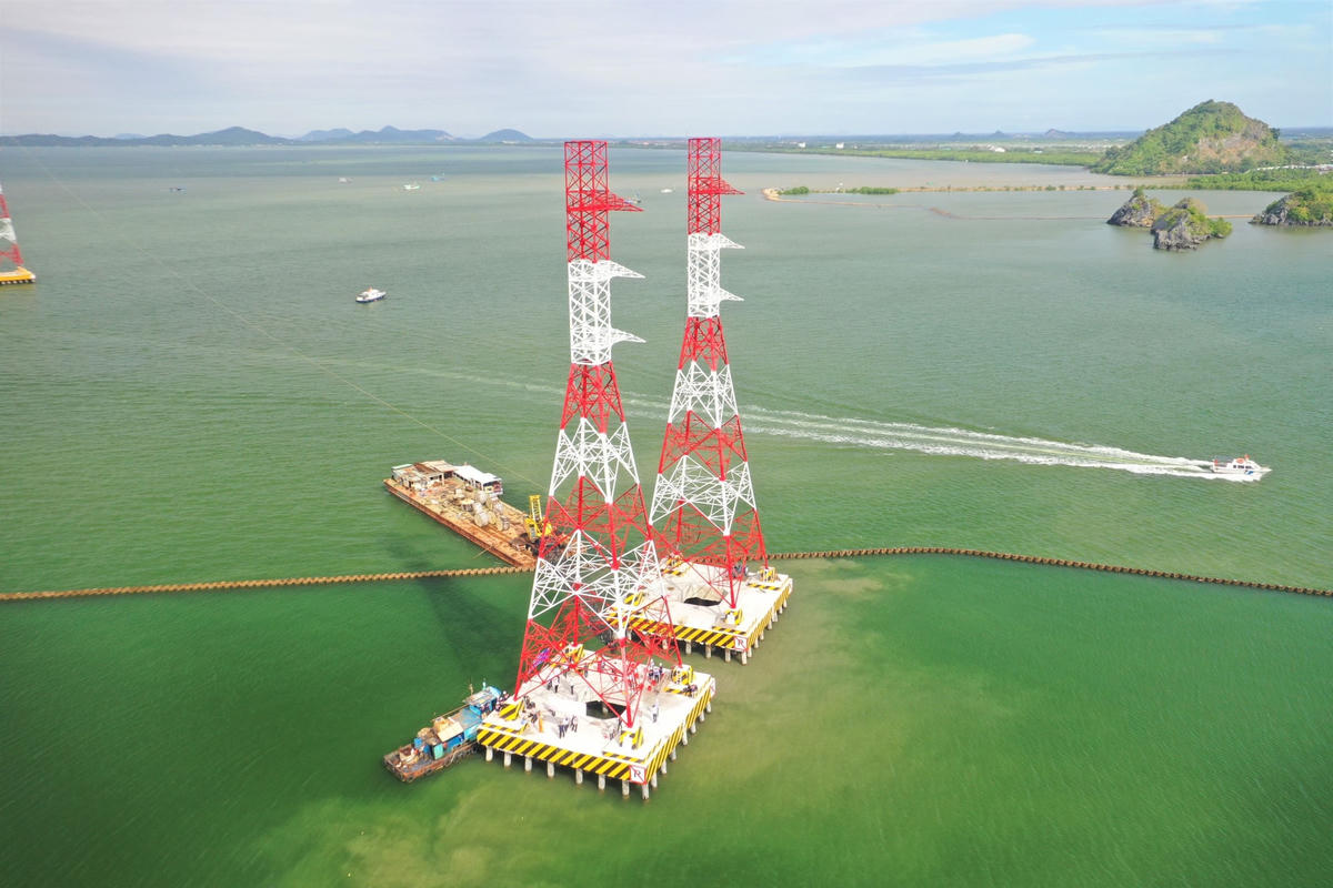 Đây là công trình cấp điện áp 220kV đầu tiên trên biển tại Việt Nam.