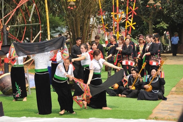 Tổ chức Ngày hội VHTTDL các dân tộc vùng Đông Bắc lần thứ XI