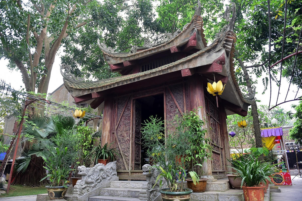 [ẢNH] Ngôi chùa cổ có tượng Phật từ đá quý nguyên khối nặng 600 kg