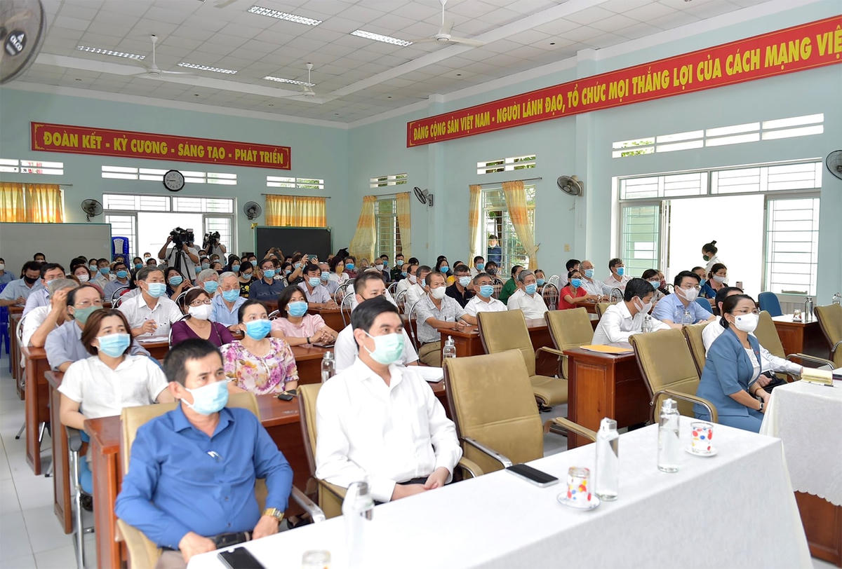 Toàn cảnh buổi tiếp xúc cử tri