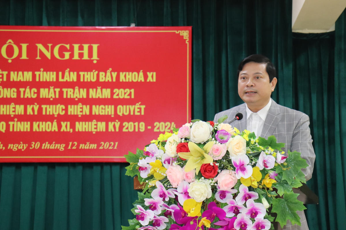 Ông Lê Văn Kiên, Phó Chủ tịch Thường trực Uỷ ban MTTQ tỉnh Ninh Bình báo cáo tổng kết công tác Mặt trận năm 2021.