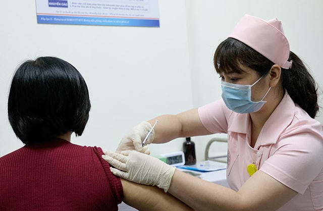 Bộ Y tế nghiên cứu tiêm vaccine mũi 4 và tiêm cho trẻ dưới 5 tuổi