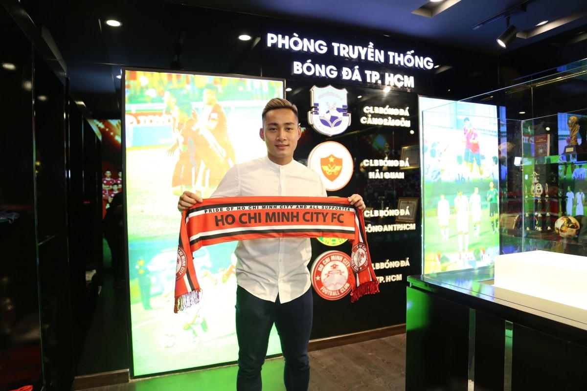 Tiền đạo: Hồ Tuấn Tài - Tuyển thủ ĐT Việt Nam dưới thời HLV Nguyễn Hữu Thắng và HLV Park Hang Seo.  