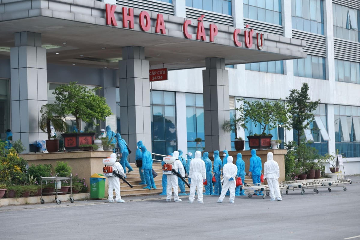 Bệnh viện bệnh Nhiệt đới Trung ương, nơi đón tiếp các bệnh nhân trở về.