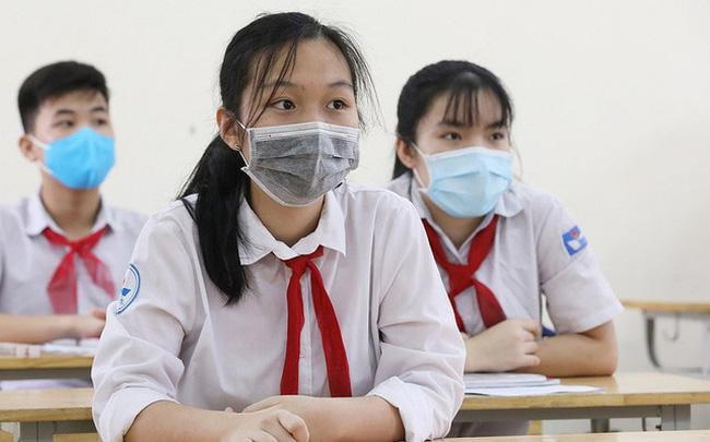 Học sinh khối lớp 7 đến lớp 12 tại Hà Nội sắp được trở lại học trực tiếp.