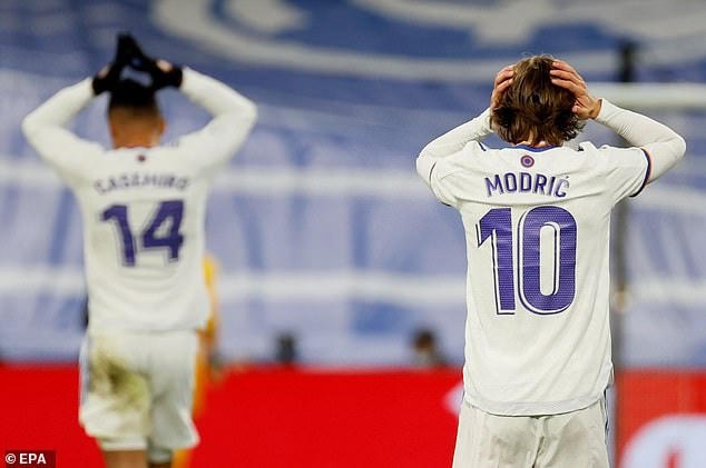 Đánh bại Sevilla, Real Madrid giữ vững ngôi đầu bảng La Liga