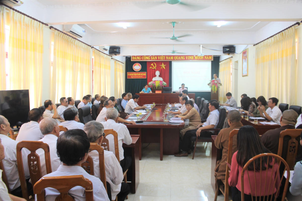 Toàn cảnh hội nghị sơ kết 6 tháng đầu năm của MTTQ tỉnh Ninh Bình