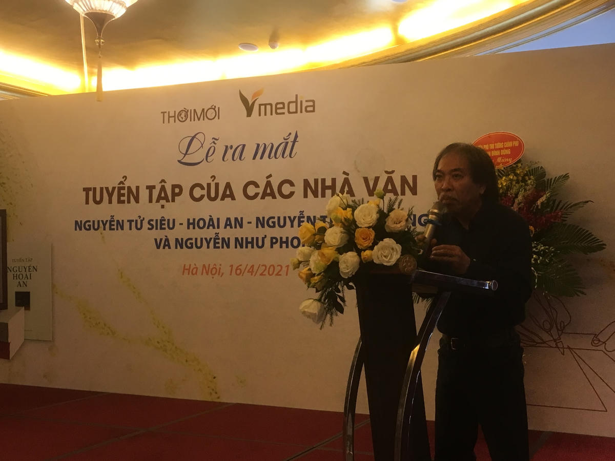 Chủ tịch Hội Nhà văn Việt Nam Nguyễn Quang Thiều phát biểu tại buổi lễ.