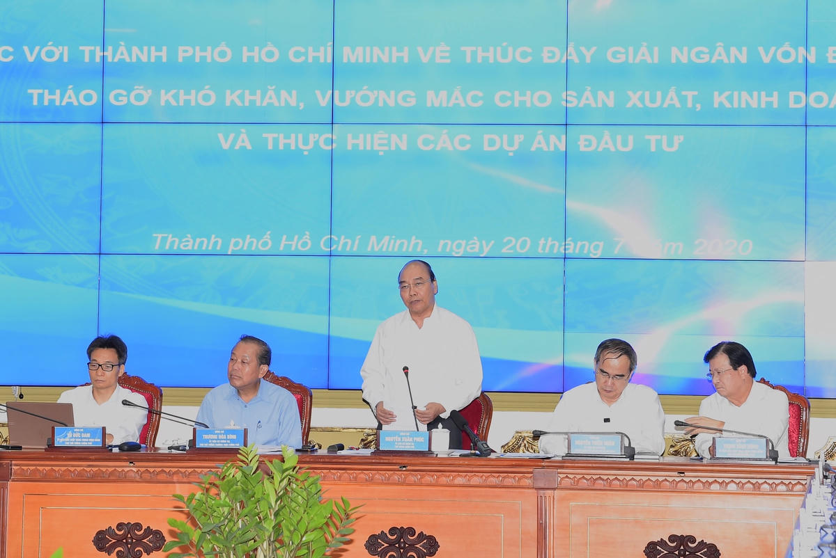 Thủ tướng Chính phủ Nguyễn Xuân Phúc phát biểu chỉ đạo tại buổi làm việc.