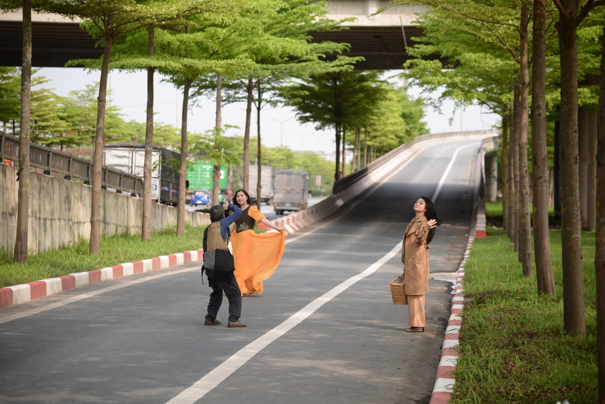 Nhiều người lựa chọn thời điểm buổi chiều, nắng đẹp để check-in tại khu vực này.