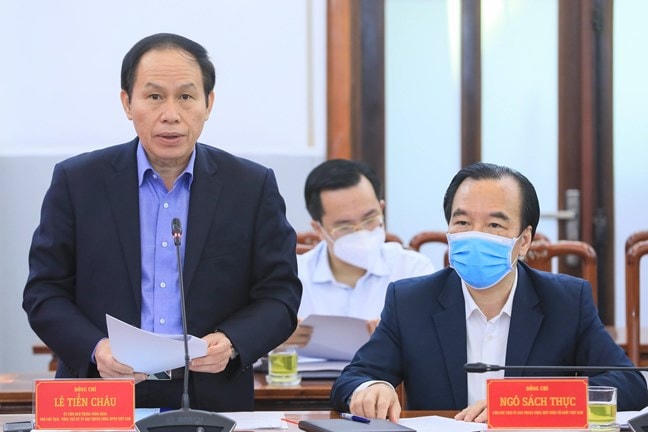 Phó Chủ tịch - Tổng Thư ký UBTƯ MTTQ Việt Nam Lê Tiến Châu phát biểu tại cuộc làm việc.