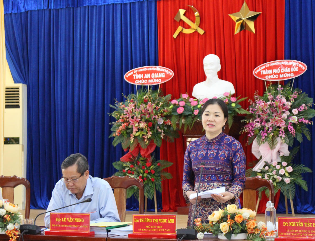 Phó chủ tịch Trương Ngọc Ánh phát biểu tại Hội nghị.