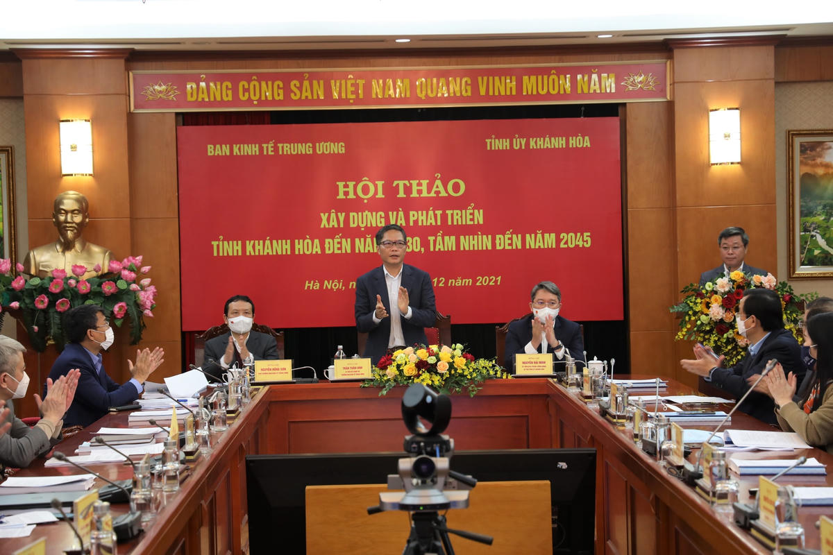 Quang cảnh hội thảo từ điểm cầu trực tiếp tại Ban Kinh tế Trung ương sáng 31/12.