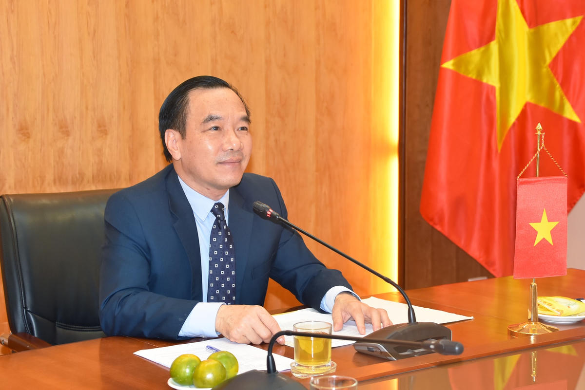 Phó Chủ tịch Ngô Sách Thực phát biểu tại Hội nghị.